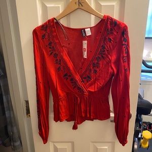 Long sleeve crop top